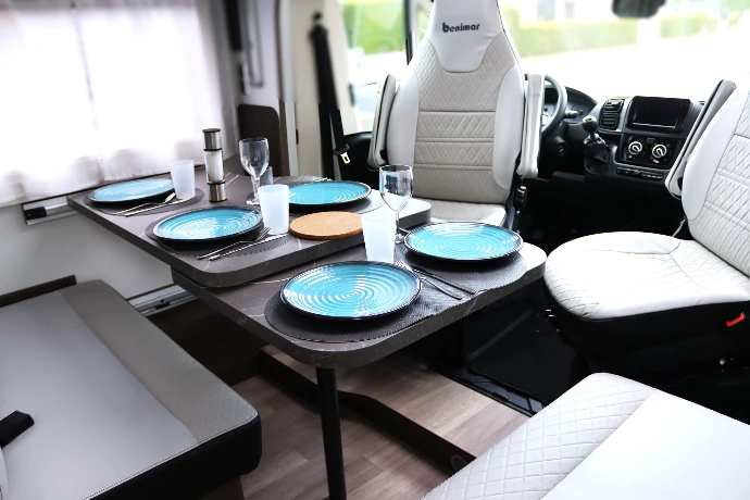 Zithoek en eettafel Benimar Bel Air 496